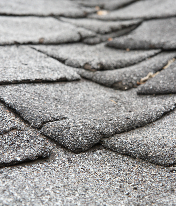 Damaged roof shingles in Tennessee- Get roof leak repair in Tennessee